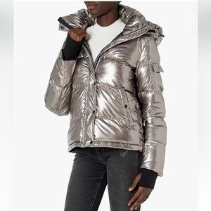 S13 Woman’s Ella Short Shiny Metallic Puffer Jacket